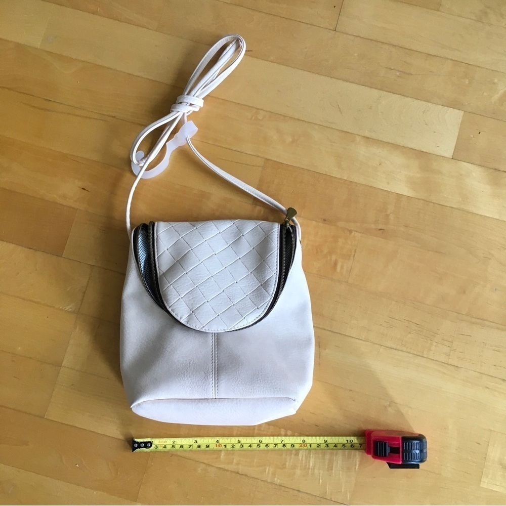 Quilted Crossbody Bag, Cream with Black, White Abstract Print Interior - Picture 13 of 16